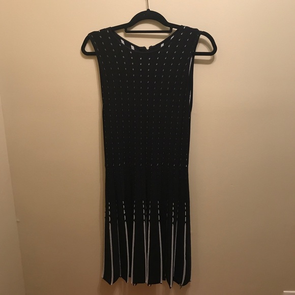 NWT Alice + Olivia knitted dress - Picture 5 of 5
